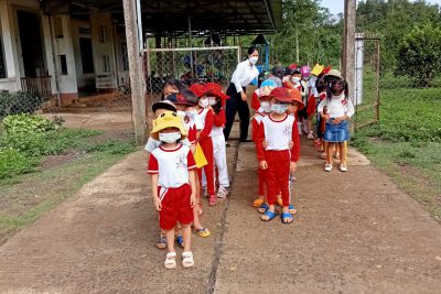 tham quan trường tiểu học y nuê