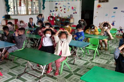 ngày đầu tiên đến trường